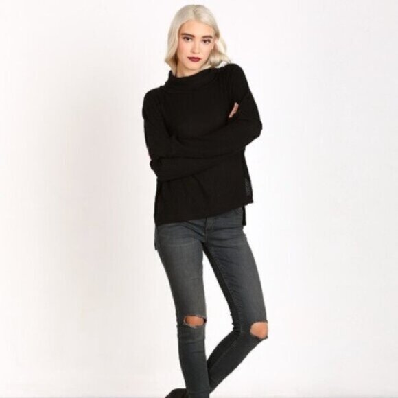Revolve LNA Oversized Turtleneck Sweater Waffle Knit Slit Mock neck Black XS - Picture 5 of 16